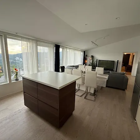 With 5 Bedrooms, Great View And Garden *