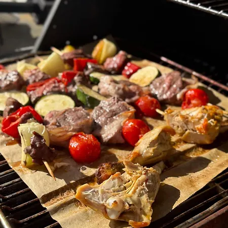 بيت للعطل With 5 Bedrooms, Great View And Garden