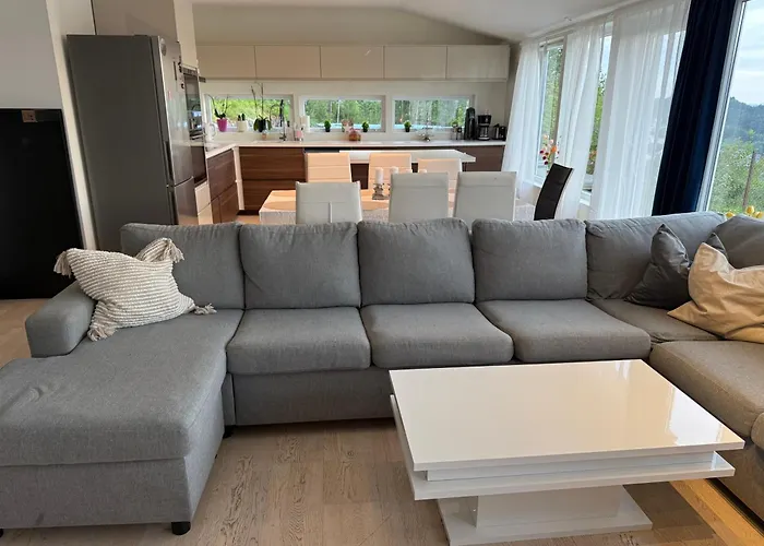 Dom wakacyjny With 5 Bedrooms, Great View And Garden Bergen