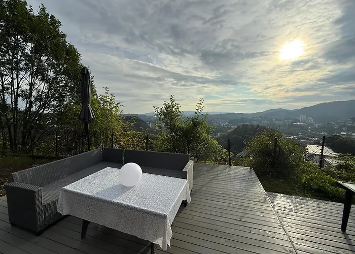 Дом отдыха With 5 Bedrooms, Great View And Garden