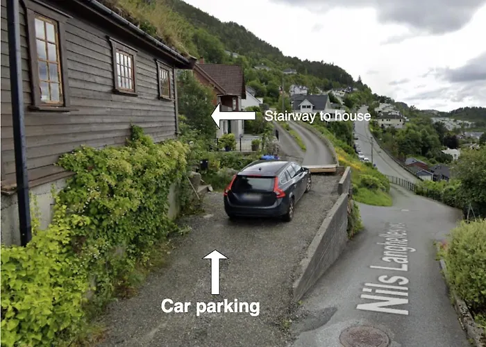 With 5 Bedrooms, Great View And Garden Дом отдыха